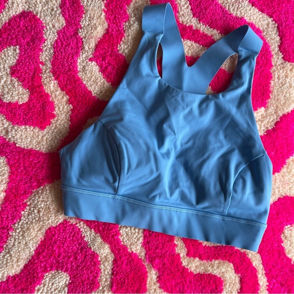 Lululemon high neck running bra - Picture 3 of 4